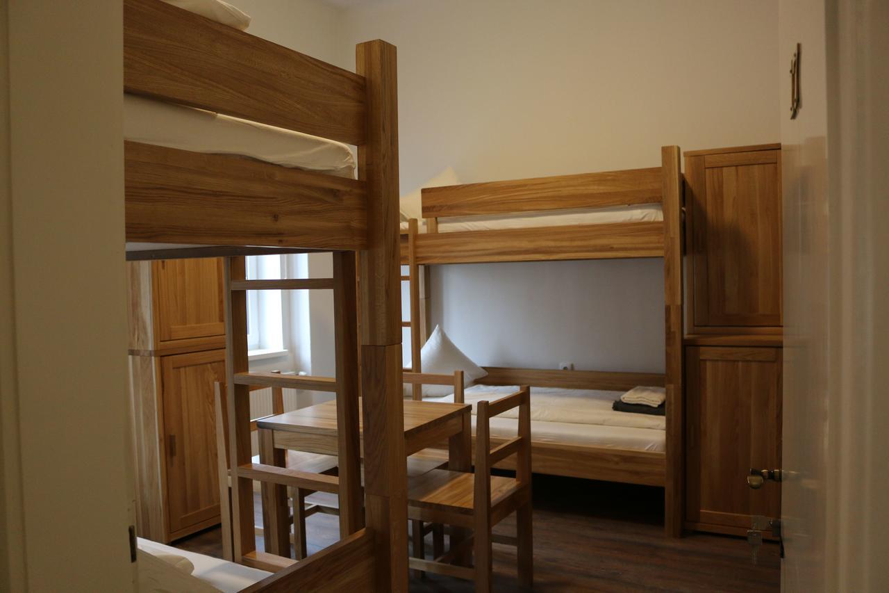 Hotel Sinos Klagenfurt am Woerthersee Zewnętrze zdjęcie